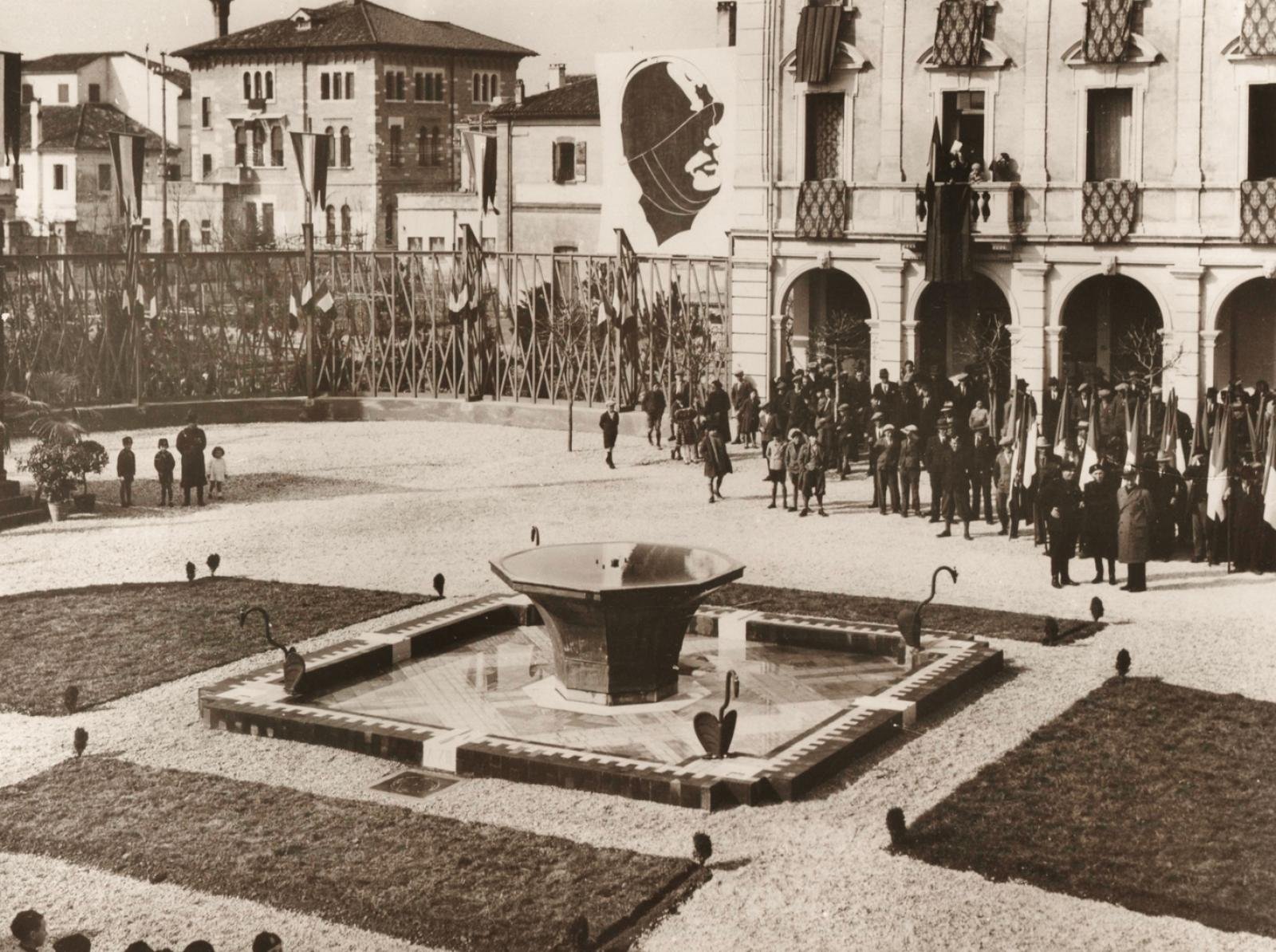 Ground floor apartment of 65 sqm in Mogliano Veneto (TV), approximately 20  km from Venice. Features one double bedroom, a spacious living room with  kitchenette, bathroom, and utility room. There's access to, image size:1600x1194